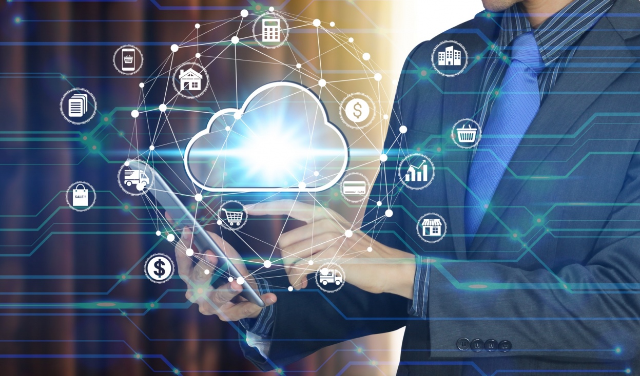 GraphQL as a Foundation for MultiPlatform Website