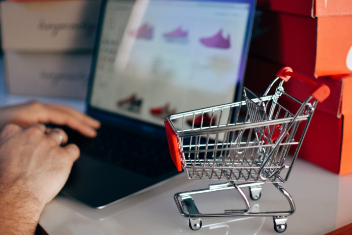 E-Commerce Systems: Prospects and Benefits